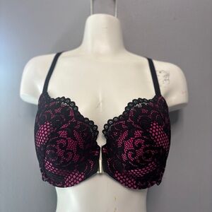 🍄3/$20 La SENZA Black and Pink Lace Push-Up Bra